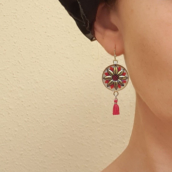 Gull/bl&aring; blomster&oslash;reringer med dr&aring;per