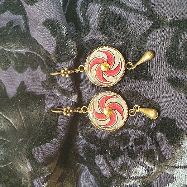 R&oslash;de spiral dinglende &oslash;redobber