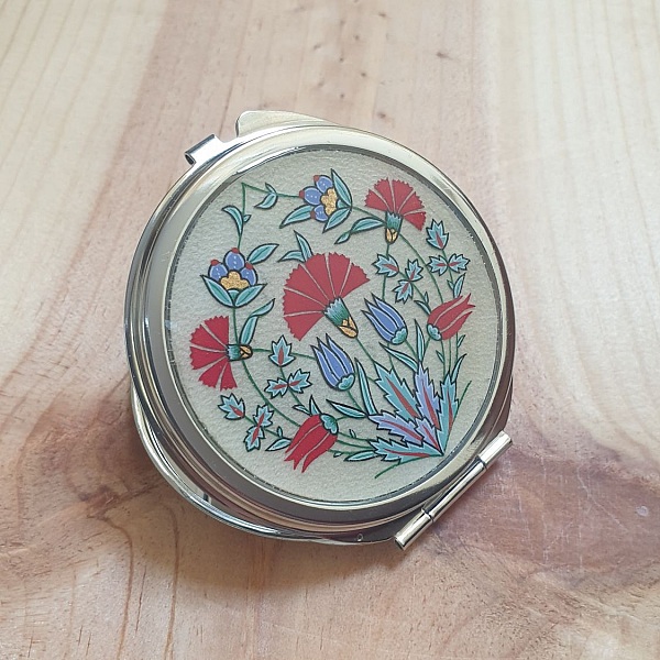 Miroir de sac enluminure fleurs orientales sur parchemin